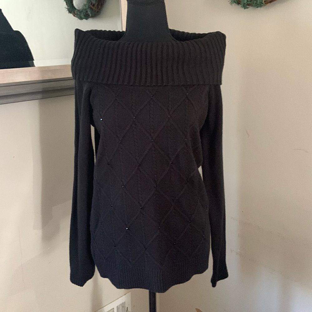 New York & Co diamond studded style off shoulder sweater size M preloved❤️